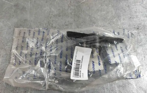 Volvo V40 Front parking sensor holder (PDC) 39814330 31323126