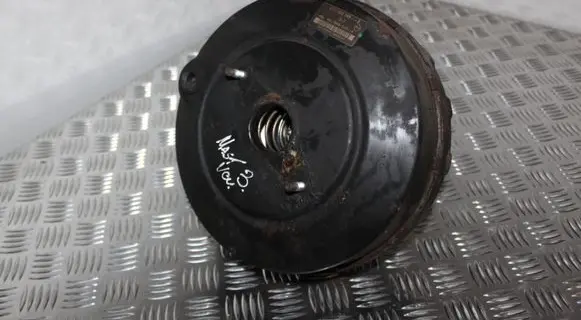 Renault Master III Brake booster 472100024R