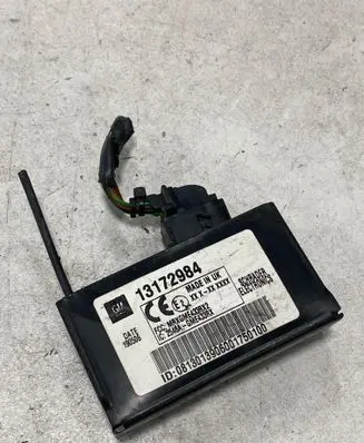 Opel Vectra C Tire pressure sensor 13172984