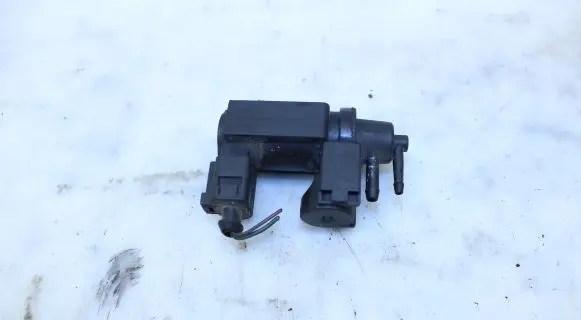 Audi A6 S6 C6 4F Turbo solenoid valve 059906628B