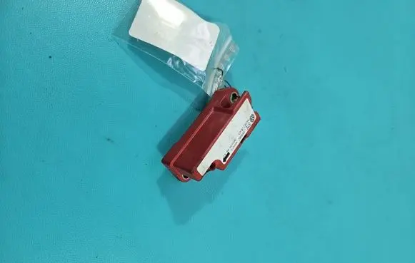 Volkswagen Bora Fuel cut-off switch IJ0909606D IMPRK1524843