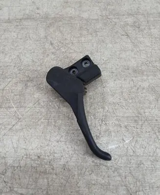 Volkswagen PASSAT B5 Engine bonnet (hood) release handle 3B1823533