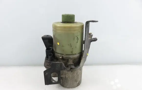 Seat Ibiza III (6L) Power steering pump 6Q2423051AA 6Q1423051AN 3Q0423156AB