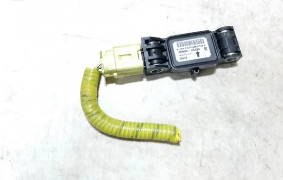 Suzuki Grand Vitara II Airbag deployment crash/impact sensor 3893065j30 38930-65j30