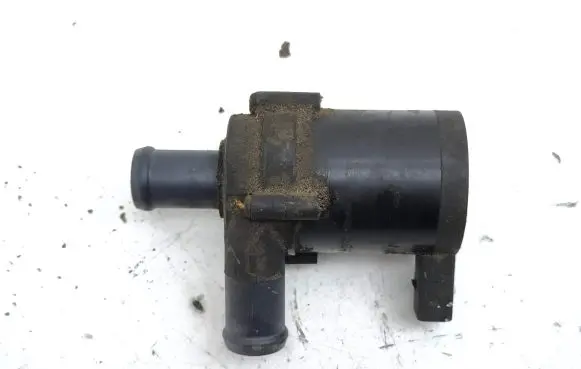 Audi Q7 4L Electric auxiliary coolant/water pump 7L0965561