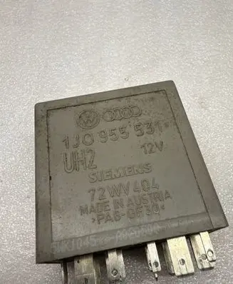 Volkswagen Bora Window wiper relay 1J0955531 72WV404