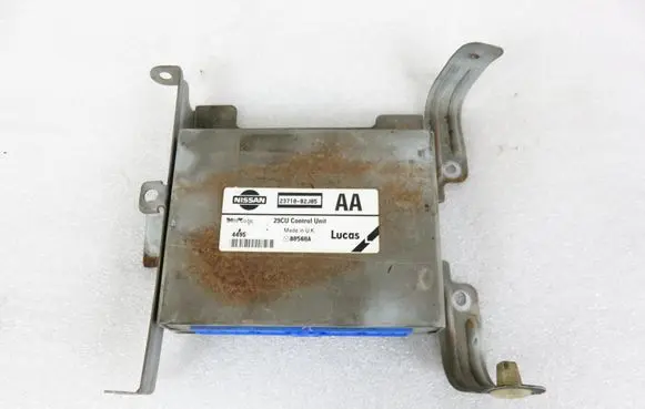 Nissan Primera Engine control unit/module 2371082J05
