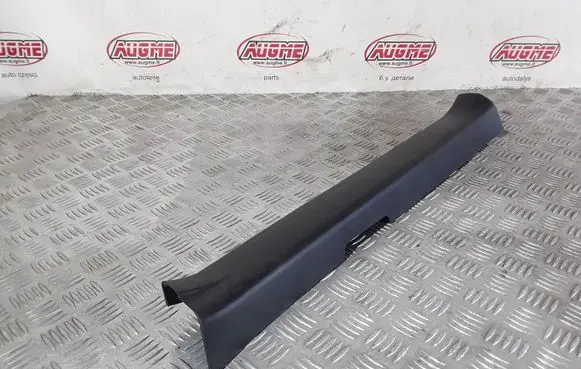 Lexus CT 200H Front sill trim cover 6792076010