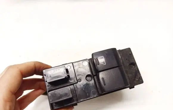 Nissan e-NV200 Electric window control switch 