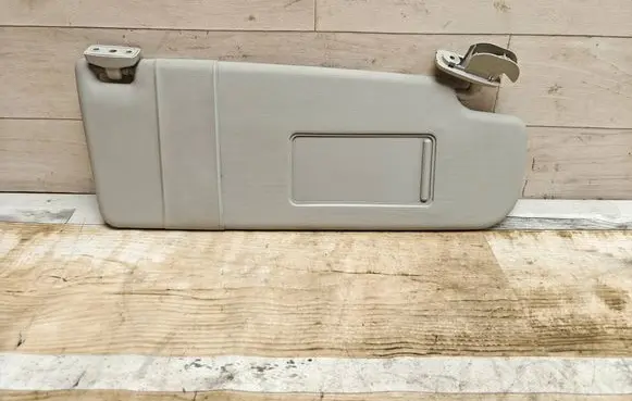 Skoda Octavia Mk2 (1Z) Sun visor 1Z0857552H