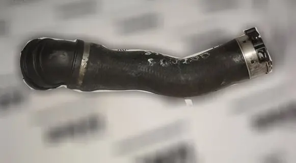 BMW 5 E60 E61 Intercooler hose/pipe 7803747