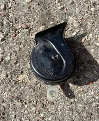 BMW 5 E60 E61 Horn signal 0092018