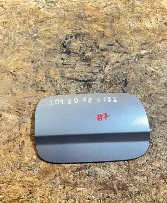 Mercedes-Benz C W204 Fuel tank cap trim A2047570006 ZGS008 5940000