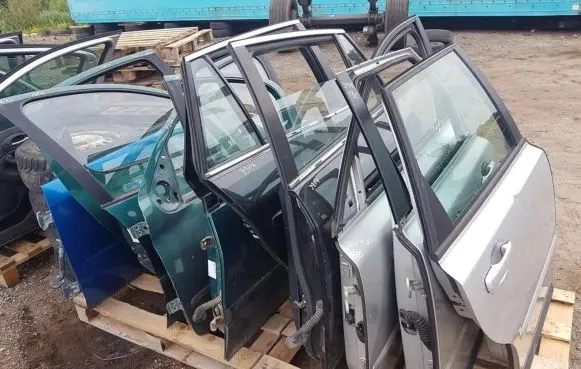 Peugeot 206 Front door