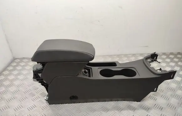 Seat Leon (5F) Armrest 5F0864981A 5F0863243