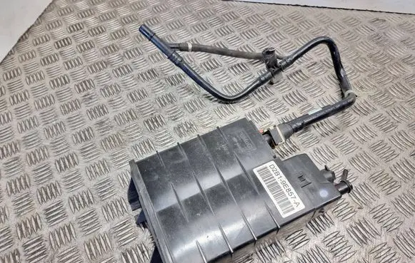 Active carbon filter fuel vapour canister
