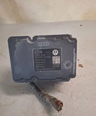 Volkswagen Caddy ABS Pump 1K0907379BD 10096103423