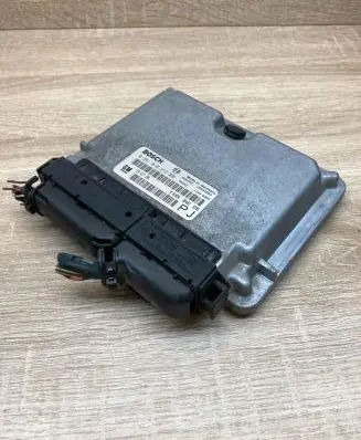 Opel Omega B2 Engine control unit/module ECU 24417198 0281010273