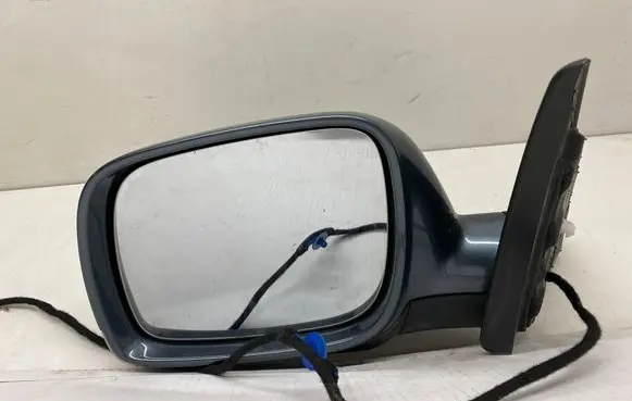 Volkswagen Touareg I Front door electric wing mirror E1010714