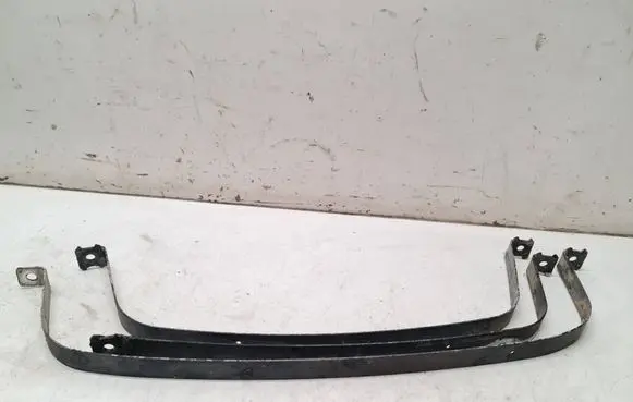 Audi A6 S6 C5 4B Fuel tank mounting bracket 