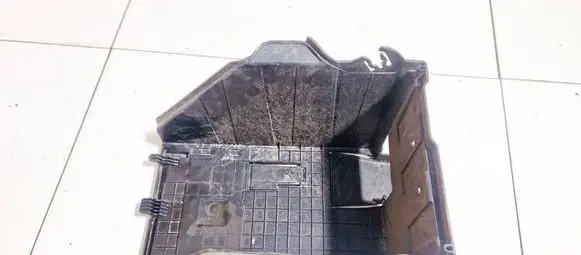 Battery box tray