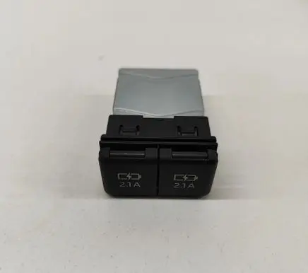 Toyota RAV 4 (XA50) USB socket connector 8553242010