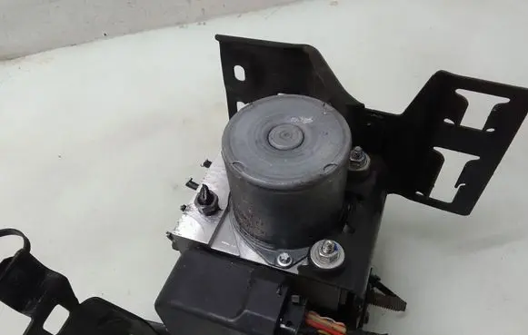 Peugeot 308 ABS Pump 0265252070 9666957480