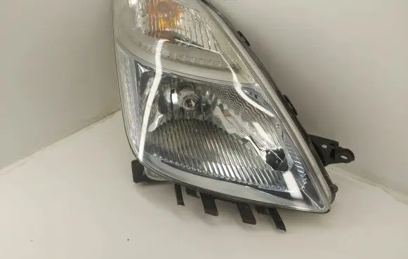 Toyota Prius (XW20) Headlight/headlamp