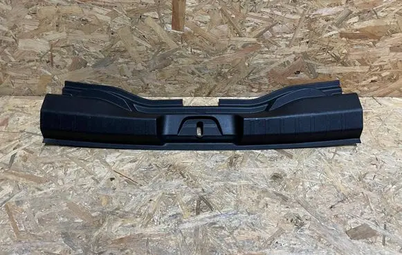 Jeep Avenger Tailgate/boot lid cover trim 735737904