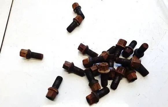 Volkswagen Golf Plus Nuts/bolts 