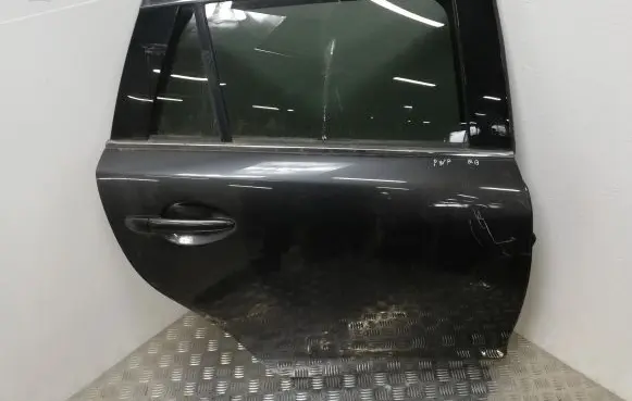 Mazda 6 Rear door