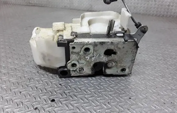 Fiat Punto (176) Front door lock 