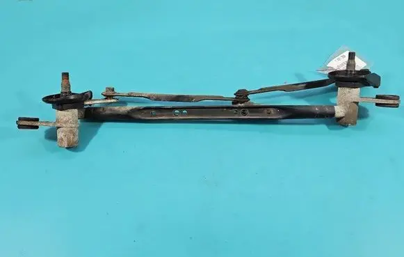 Front wiper linkage