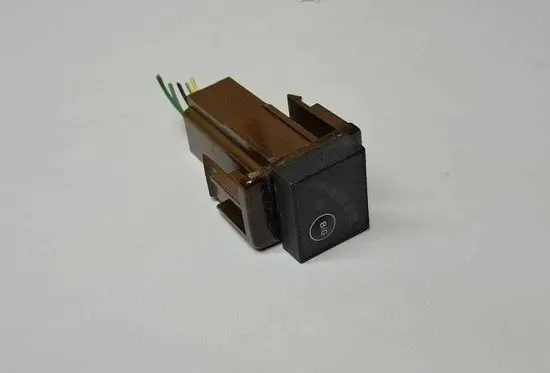 Subaru Legacy Fuel (gas) shift switch 