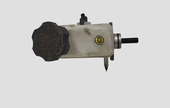Hyundai i30 Master brake cylinder