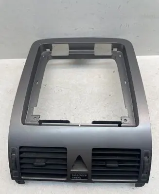 Volkswagen Touran I Dash center air vent grill 251030347 1T0919234B