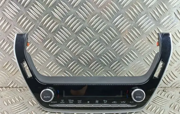 Toyota Corolla Cross Climate control unit 5590016530