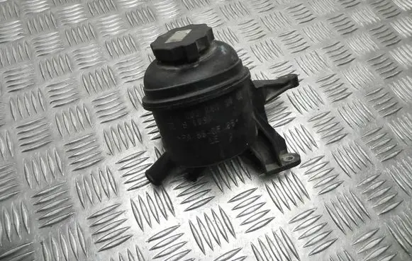 Mercedes-Benz C AMG W203 Power steering fluid tank/reservoir A2034600083 VD15447