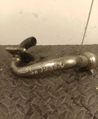 Jeep Grand Cherokee (WK) EGR valve line/pipe/hose
