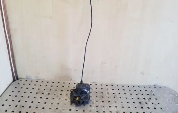 Renault Scenic I Front door lock