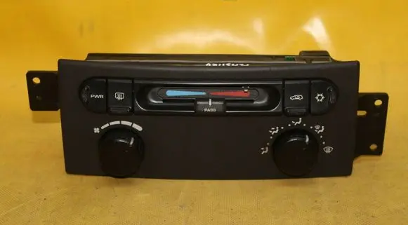 Chrysler Pacifica Climate control unit