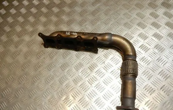 Audi A5 8T 8F Exhaust manifold 05925303 4484