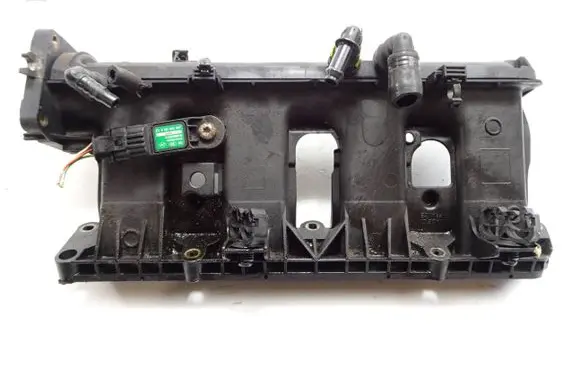 Nissan Qashqai Intake manifold 1072535S01 140030983R