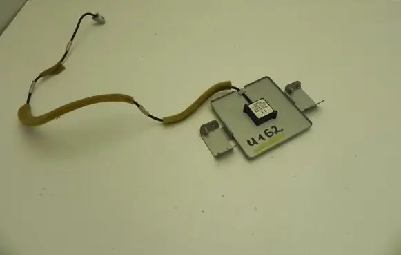 Toyota Prius (XW20) Aerial antenna amplifier 8686047060 U162