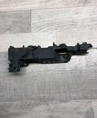 Audi A6 S6 C7 4G Front bumper mounting bracket 4G0807284