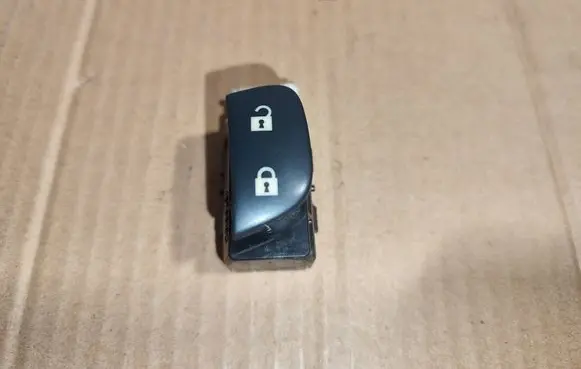 Saab 9-3 Ver2 Central locking switch button 12786136