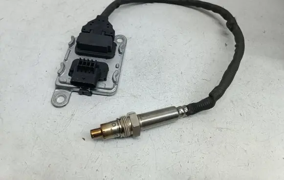Mercedes-Benz Sprinter W907 W910 Lambda probe sensor A0009059112 A3C0630150001 0009059112