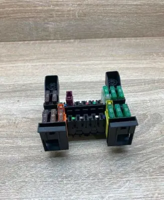 Mercedes-Benz E W211 Fuse box set 2115450301 1394331