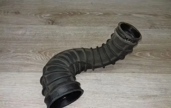Volvo XC70 Air intake duct part 08634143