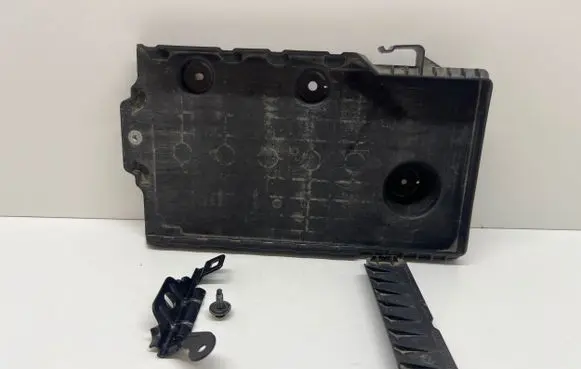 Volvo V40 Battery bracket 31301934 31301935 31301936